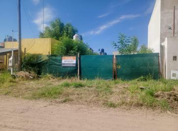 Terreno · 320m² · 174 Entre 81 y 82 Altos de Los Talas, Berisso - Lote en Venta