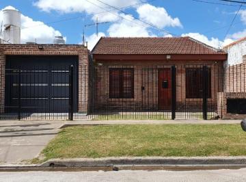 Casa de 6 ambientes, La Plata · Calle 422 Bis, N°160, Entre 3 y 4