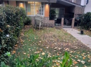 Casa · 80m² · 4 Ambientes · 2 Cocheras · Casa en Alquiler en Monte Grande