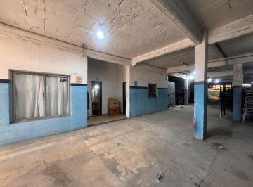 Bodega-Galpón , Tres de Febrero · Importante Galpón 825 m² en Zona Estratégica a 200 m Ruta 8