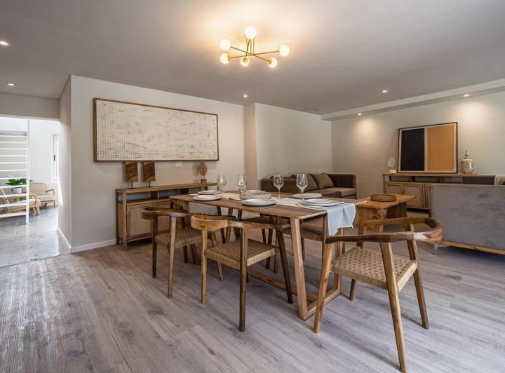 Casa · 220m² · 3 Dormitorios · 1 Cochera