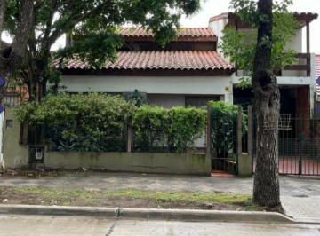 Casa de 4 ambientes, Esteban Echeverría · Casa en Venta de 3 Dorm. C/ Cochera en Monte Grande