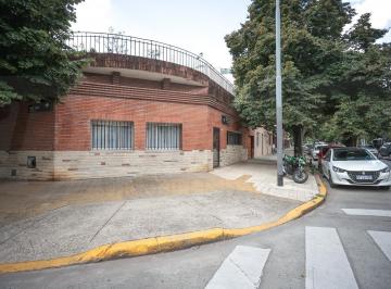 Casa · 97m² · 3 Ambientes · 1 Cochera · Casa en Venta 3 Ambientes en Belgrano R - Lote Propio