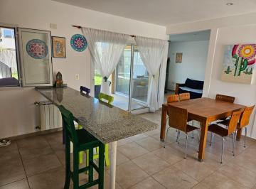 Casa · 120m² · 4 Ambientes · Alquiler Casa 4 Ambientes, en Casas de Santa Maria, Amoblado.
