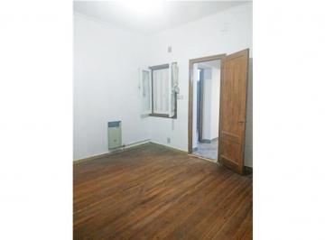 PH · 55m² · 2 Ambientes · Venta Departamento de Pasillo (P. H) a Reciclar