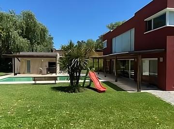 Casa · 400m² · 7 Ambientes · 2 Cocheras · Casa - Club Náutico Cube
