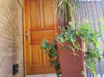 Casa de 6 ambientes, Dorrego · Venta Casa - Dorrego