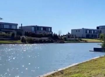 Terreno , Tigre · Excelente Lote Al Agua en Barrio Virazon Nordelta
