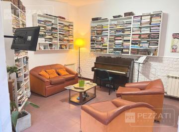 Casa · 160m² · 4 Ambientes · 1 Cochera · Casa en Venta en Mar del Plata. 3 Dorm.. Garage. Amplio Patio