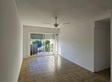 Departamento · 65m² · 3 Ambientes · Hermoso y Luminoso 3 Ambientes Sobre La Av Directorio, Piso Alto Muy Buenas Dimensiones y Distr