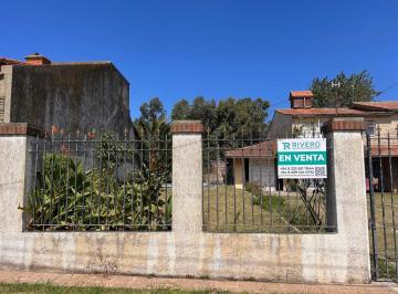 Terreno · 300m² · 1 Cochera · Lote Terreno con Mejoras