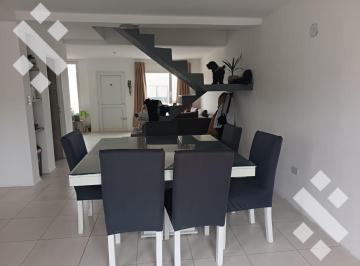 PH · 110m² · 3 Ambientes · 1 Cochera · En Venta, Dúplex de 2 Dorm., B° Altos de Alberdi, Plottier.