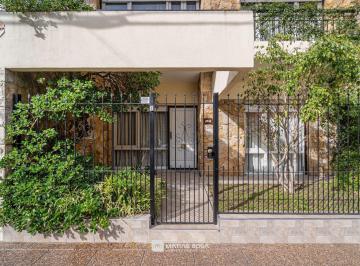 Casa · 350m² · 4 Ambientes · 1 Cochera · Venta - Casa 4 Ambientes con Parque y Quincho - Zona Chauvin