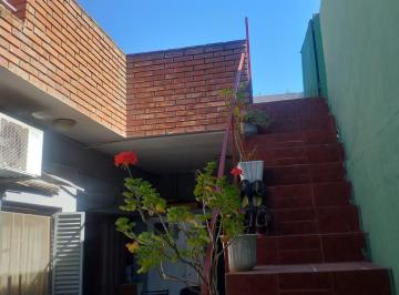 PH · 51m² · 3 Ambientes · PH en Venta - Caseros - 3 Amb, Patio y Terraza. Sobre Avda. San Martín Al 3900, Caseros