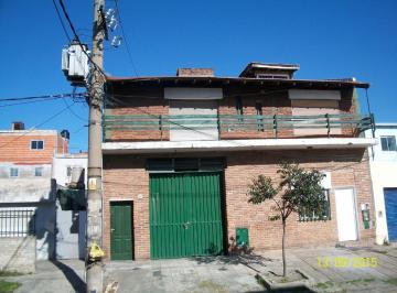 Bodega-Galpón · 195m² · Venta de Galpon con Dto.3 Ambientes y Monoambiente