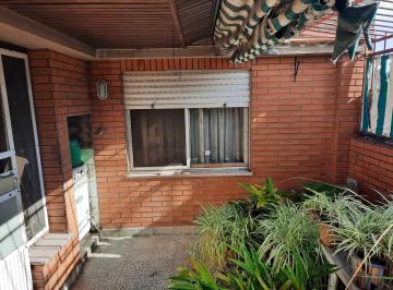 PH · 202m² · 3 Ambientes · 1 Cochera · Casa 3 Ambientes con Local Lanus