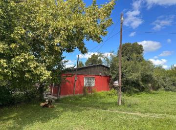 Casa · 70m² · 4 Ambientes · 2 Cocheras · Terreno en Domselaar