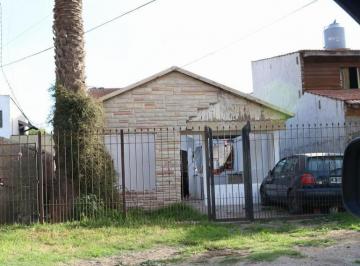 Casa · 80m² · 4 Ambientes · 1 Cochera · Lote con Propiedad en Block