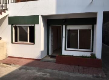 PH · 70m² · 3 Ambientes · 1 Cochera · PH - Lomas de Zamora