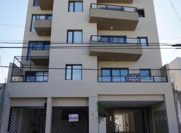 Departamento · 65m² · 5 Ambientes · Departamento en Venta de 2 Dorm. con Balcón