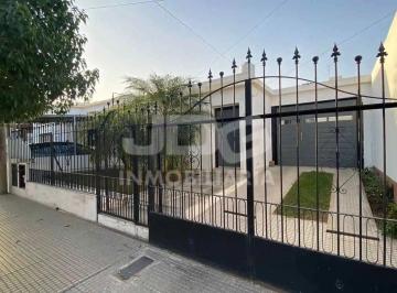 Casa de 3 ambientes, Córdoba · Doble Potencial: ¡Casa con Departamento Anexo!