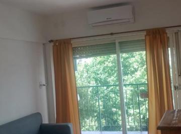Departamento · 40m² · 3 Ambientes · Departamento en Alquiler - 2 Dorm. 2 Baños - 42 m² - Flores