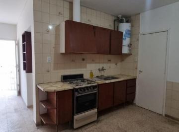 Casa Venta 250m² de 6 ambientes · Se Vende Casa en El Centro del Departamento de San Martin, Sobre Calle Pasteur.