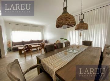 Casa · 390m² · 6 Ambientes · 2 Cocheras · Casa en Venta - La Lomada de Pilar