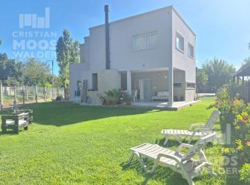 Casa · 168m² · 4 Ambientes · 2 Cocheras · Casa en Venta 4 Ambientes Pilar del Este San Alfonso