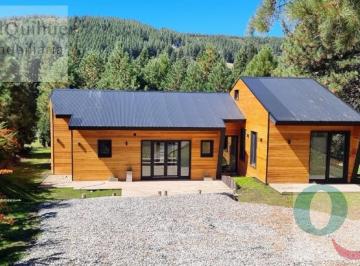 Casa · 176m² · 4 Ambientes · Casa 3 Dorm. Chapelco Golf