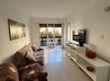 Departamento · 85m² · 3 Ambientes · 1 Cochera · Departamento 3 Ambientes a La Calle con Cochera