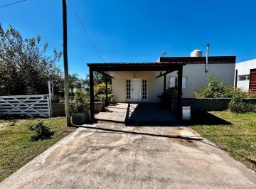 Casa · 141m² · 4 Ambientes · 2 Cocheras · Casa en Venta en Tanti. 2 Dorm., Pileta, a 2 Cuadras de La Ruta 28