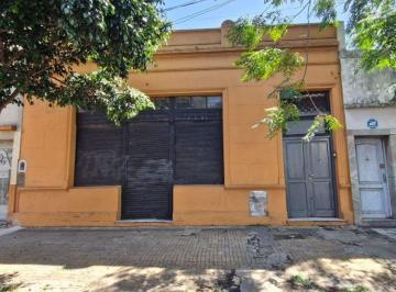 Casa · 160m² · 4 Ambientes · Venta Casa 4 Ambientes + Local Ciudadela 315 m