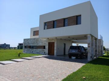 Casa de 5 ambientes, Presidente Perón · Moderna Casa a La Venta de 5 Amb en Barrio El Rebenque Canning