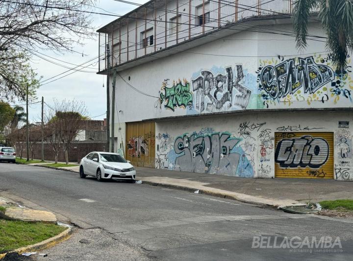Terreno · 2371m²