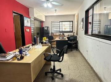 Local comercial de 5 ambientes, Córdoba · Alquiler de Galpón Para Usos Múltiples con Oficina y Servicios
