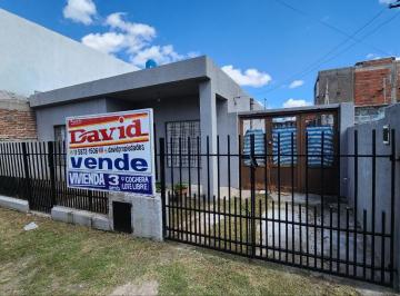 Casa de 3 ambientes, La Matanza · Casa 3 Amb. C/ Fondo Libre