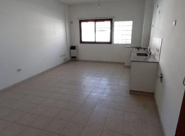 Departamento de 1 ambiente, La Plata · Monoambiente en Venta 45e/21 y 22