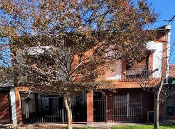 Casa · 135m² · 4 Ambientes · 1 Cochera · Casa - Ringuelet