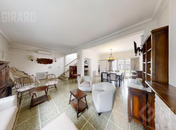 Casa · 286m² · 4 Ambientes · Casa en Venta, Zona Chauvin