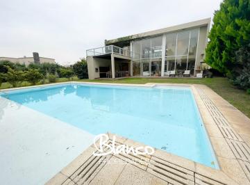 Casa · 360m² · 5 Ambientes · 3 Cocheras · Casa en Alquiler en Haras Santa Maria - Escobar - Alquiler Anual con Muebles!