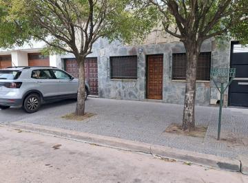PH · 140m² · 5 Ambientes · 1 Cochera · PH en Venta Tolosa