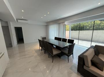 Departamento de 4 ambientes, Rosario · Departamento en Venta 3 Dorm. con Patio/terraza - Barrio Alberdi