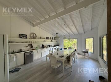 Casa · 296m² · 6 Ambientes · Casa en Canal del Este