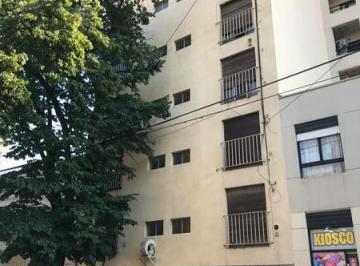 Departamento · 48m² · 2 Ambientes · 1 Cochera · Calle 3 E/ 51 y 53