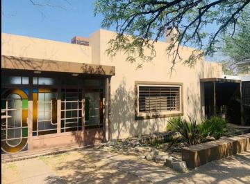 Casa · 308m² · 7 Ambientes · 1 Cochera · Casa en Villa Belgrano
