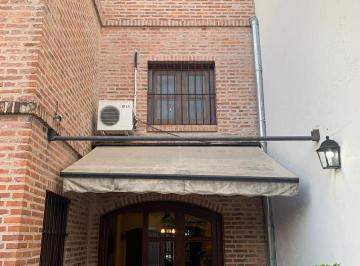Casa · 120m² · 4 Ambientes · Casa en Martinez