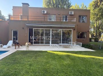 Casa · 233m² · 4 Ambientes · 1 Cochera · Casa en Venta en Haras La Pradera, Pilar, G. B. a. Zona Norte