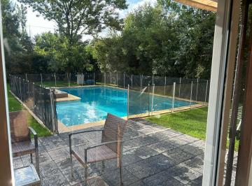 Casa · 600m² · 4 Ambientes · 1 Cochera · Casa en Venta Oportunidad