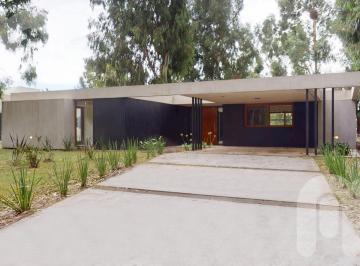 Casa · 250m² · 4 Ambientes · 2 Cocheras · Venta Casa Miralagos a Estrenar